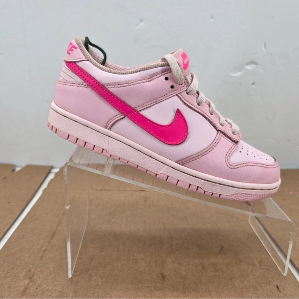 Nike Dunk Low Triple pink 7.5 women’s